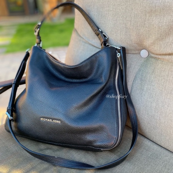 SOLD Michael Kors Large Pebbled Leather Hobo Shoulder Bag - Picture 2 of 14